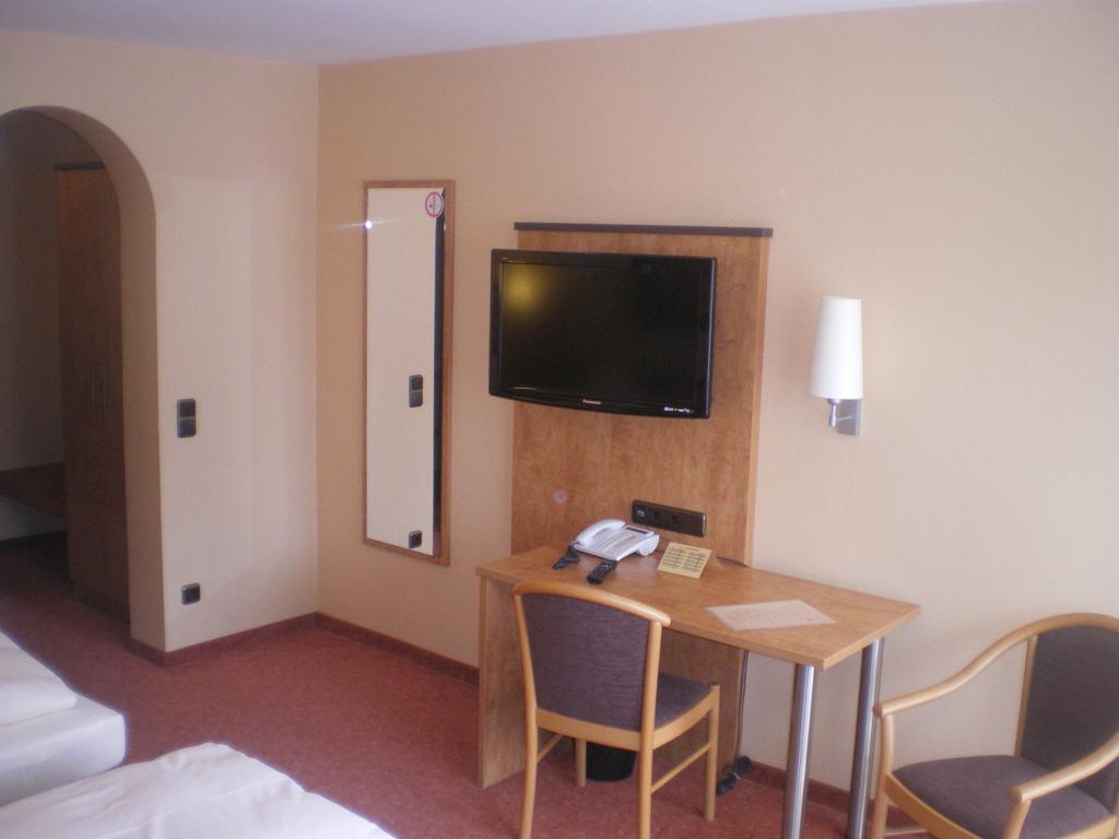 Hotel Gasthof Kaesser أنسباخ المظهر الخارجي الصورة