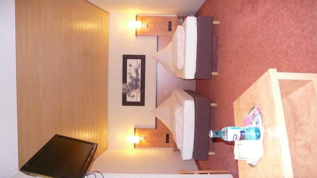Hotel Gasthof Kaesser أنسباخ المظهر الخارجي الصورة