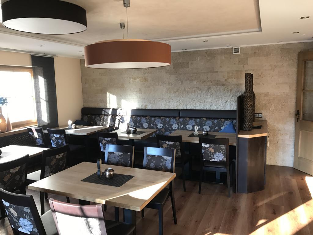 Hotel Gasthof Kaesser أنسباخ المظهر الخارجي الصورة